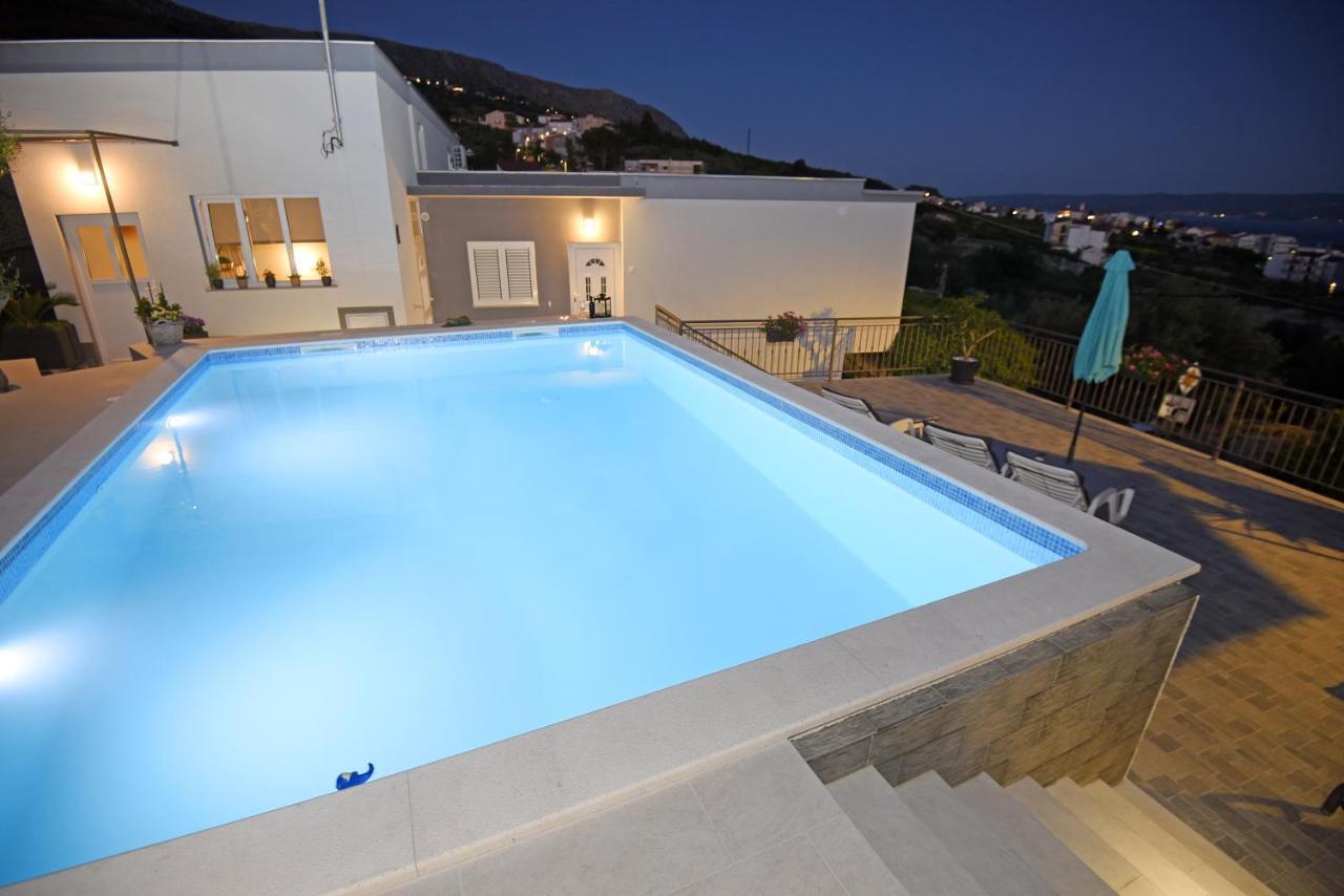 Apartments Lidija - Sea View Apartment With Exclusive Right Of Using Hot Tub Or Split Level Apartment With Exclusive Right Of Using Pool Podstrana Bagian luar foto