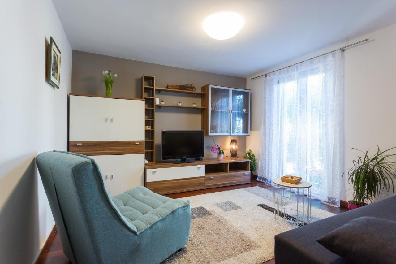 Apartments Lidija - Sea View Apartment With Exclusive Right Of Using Hot Tub Or Split Level Apartment With Exclusive Right Of Using Pool Podstrana Bagian luar foto