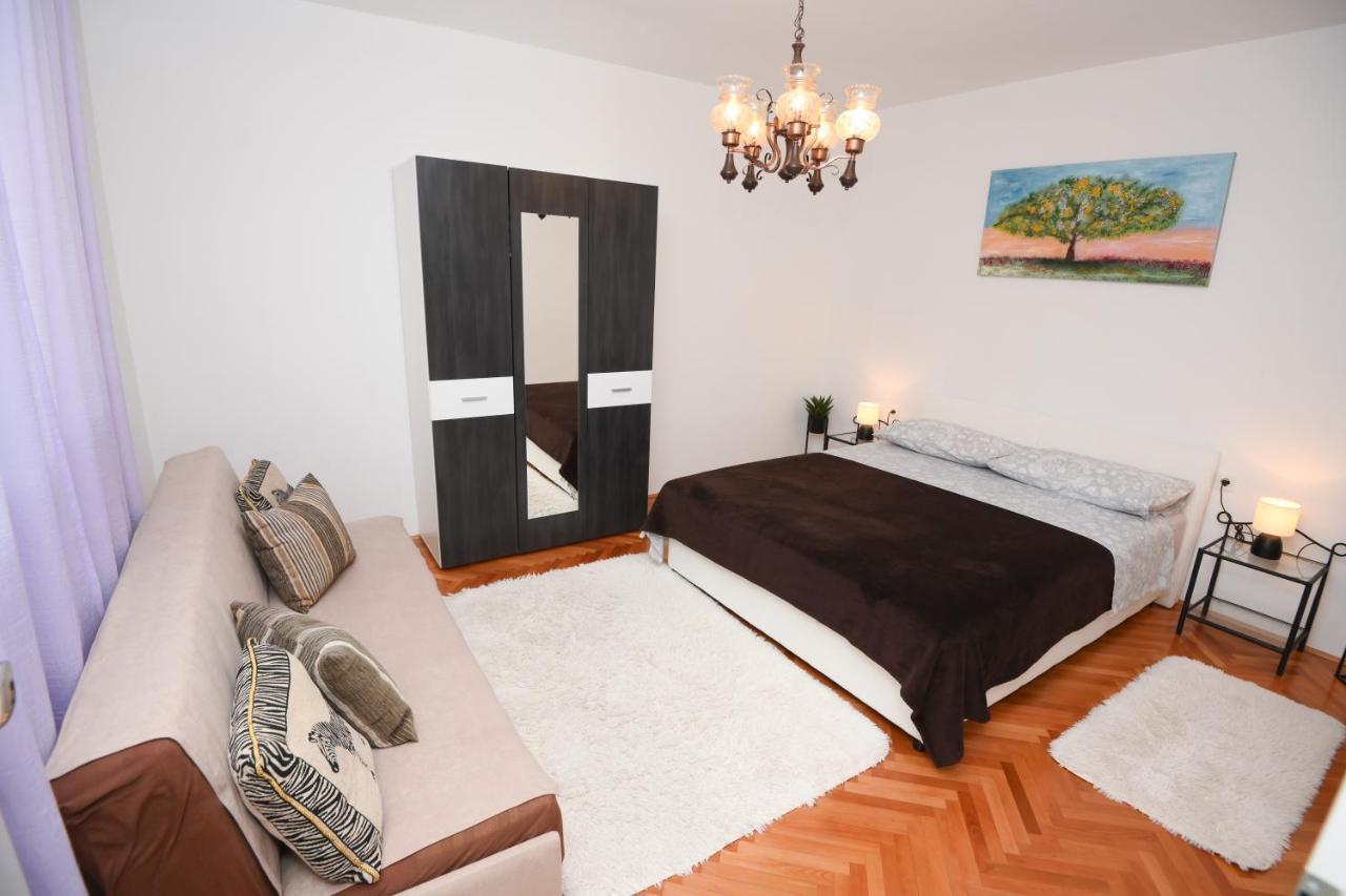Apartments Lidija - Sea View Apartment With Exclusive Right Of Using Hot Tub Or Split Level Apartment With Exclusive Right Of Using Pool Podstrana Bagian luar foto