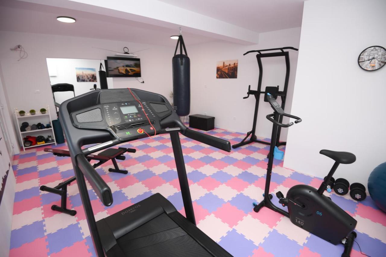 Apartments Lidija - Sea View Apartment With Exclusive Right Of Using Hot Tub Or Split Level Apartment With Exclusive Right Of Using Pool Podstrana Bagian luar foto
