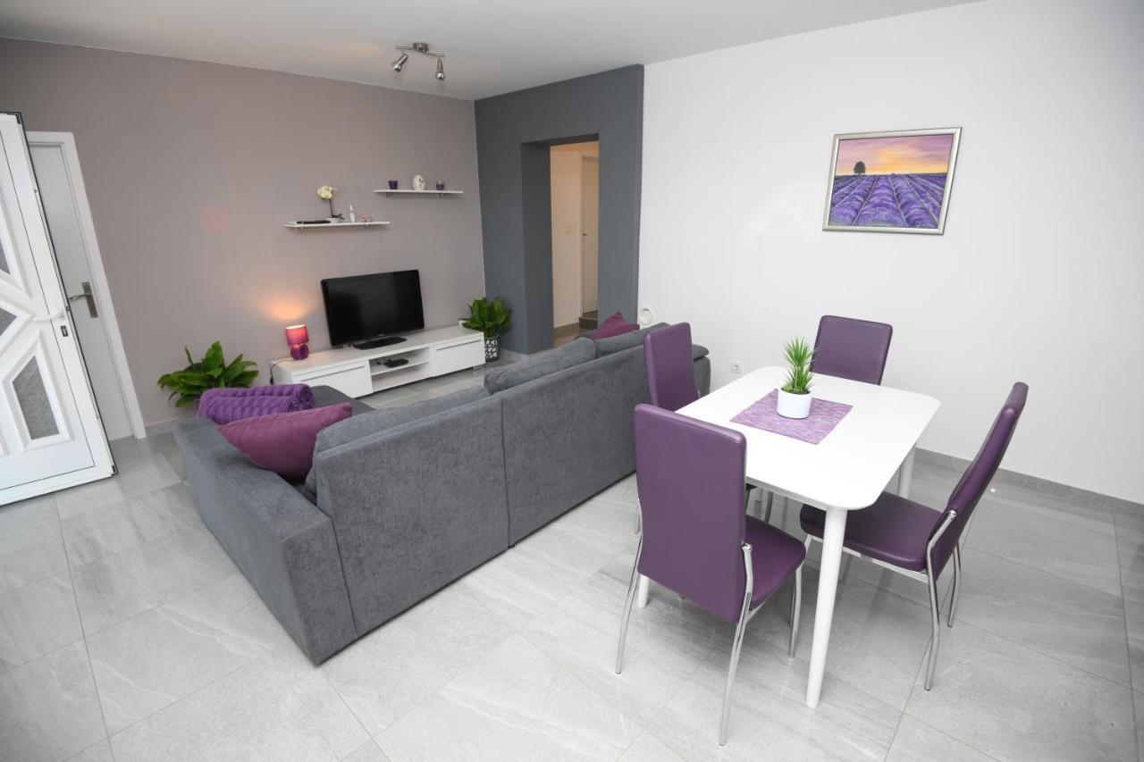 Apartments Lidija - Sea View Apartment With Exclusive Right Of Using Hot Tub Or Split Level Apartment With Exclusive Right Of Using Pool Podstrana Bagian luar foto