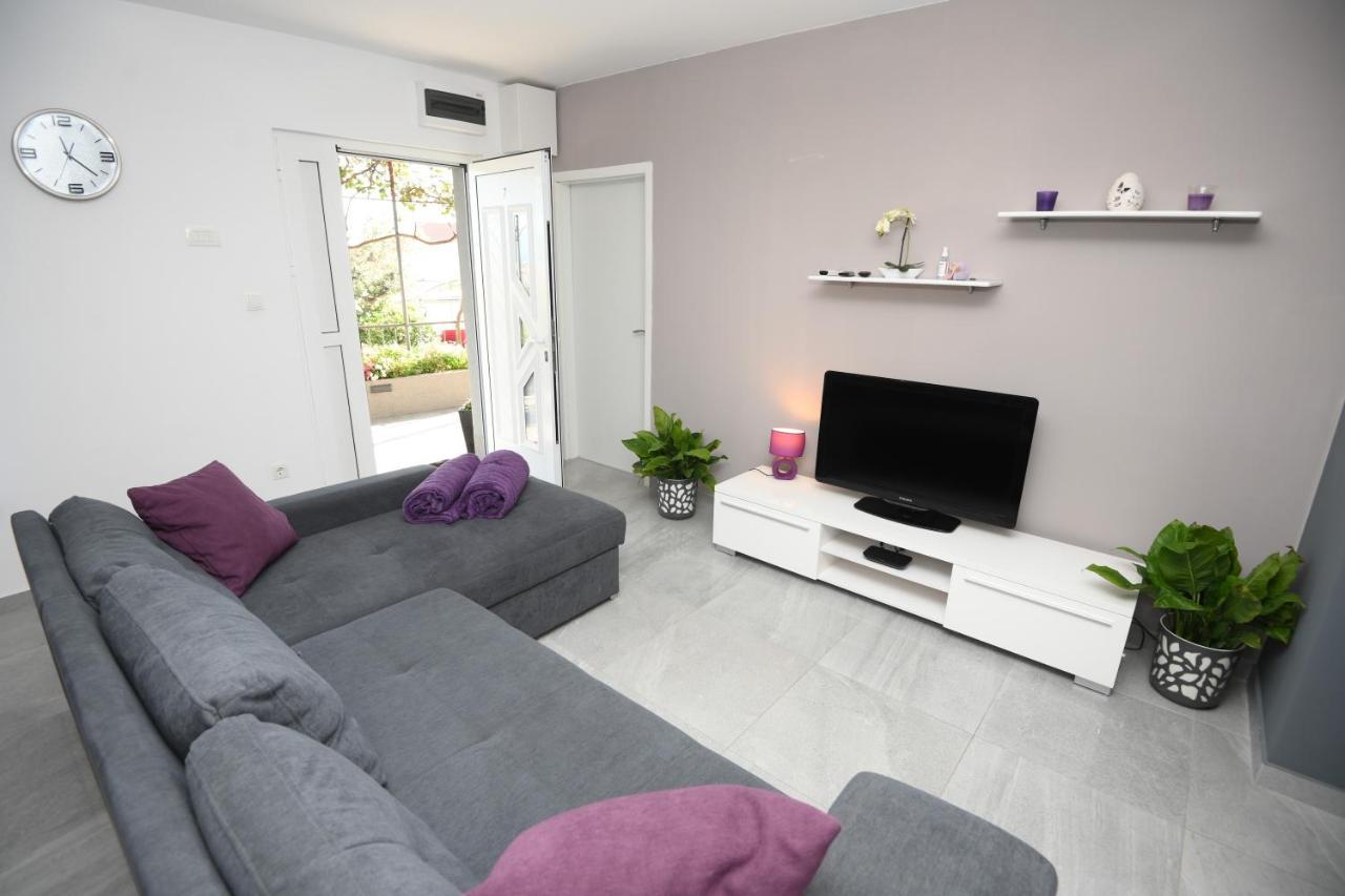 Apartments Lidija - Sea View Apartment With Exclusive Right Of Using Hot Tub Or Split Level Apartment With Exclusive Right Of Using Pool Podstrana Bagian luar foto